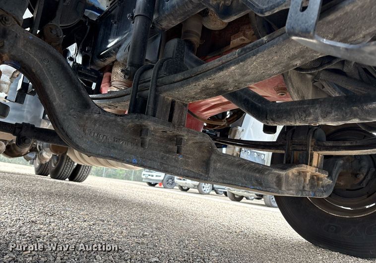 image for item DX8052 2013 Peterbilt 367 semi truck