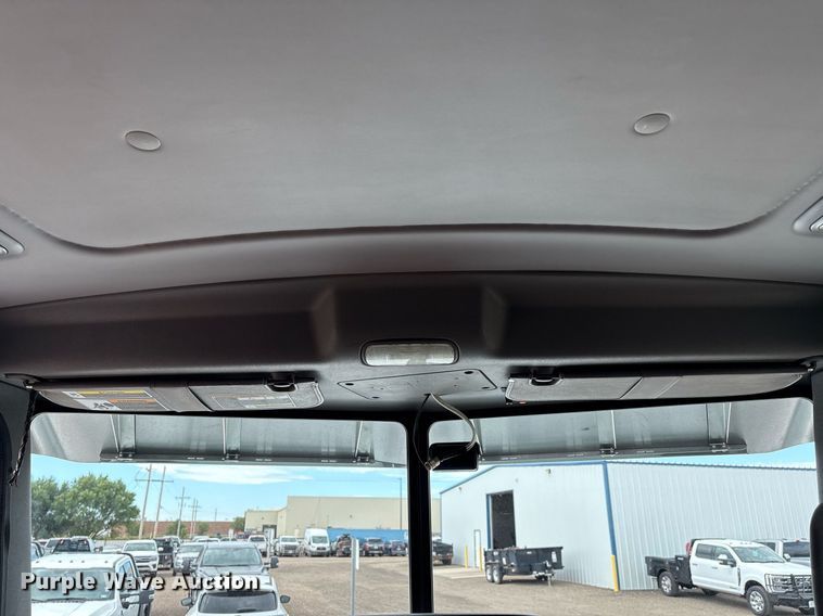 image for item DX8052 2013 Peterbilt 367 semi truck