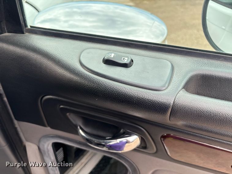 image for item DX8052 2013 Peterbilt 367 semi truck