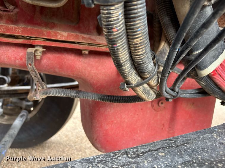 image for item DX8052 2013 Peterbilt 367 semi truck