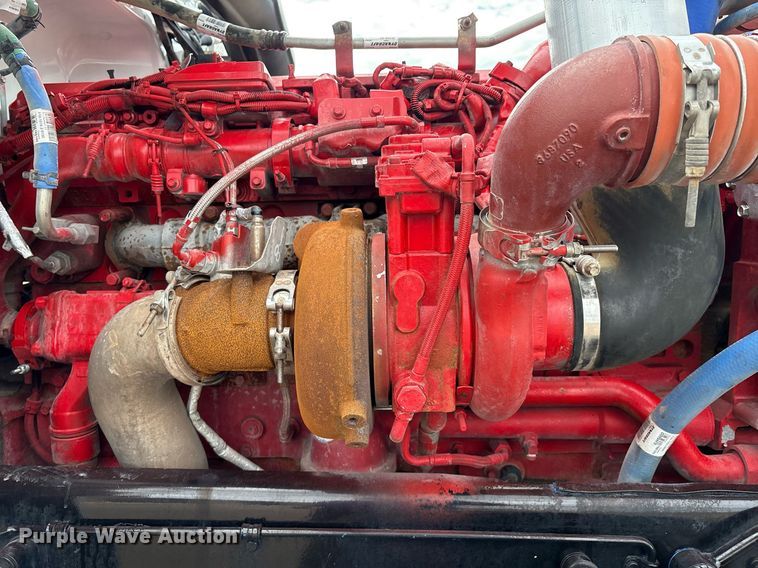 image for item DX8052 2013 Peterbilt 367 semi truck