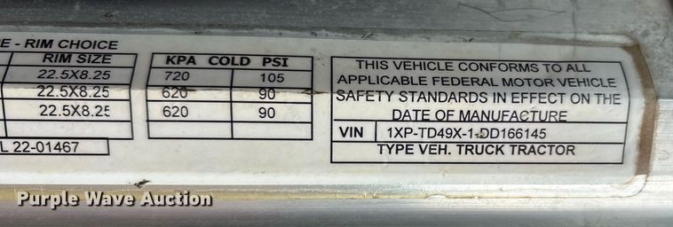 image for item DX8052 2013 Peterbilt 367 semi truck