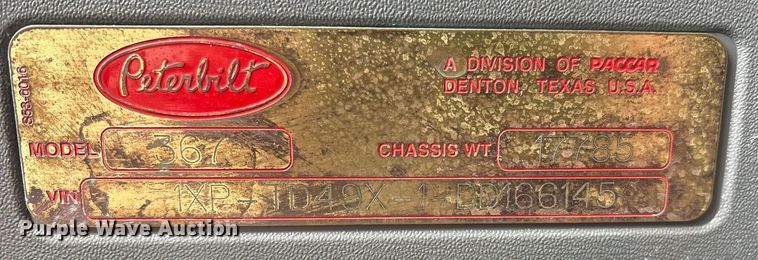 image for item DX8052 2013 Peterbilt 367 semi truck