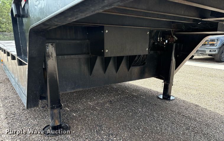 image for item DX8053 2009 Trail-EZE TE80HT48 drop deck hydraulic tail equipment trailer