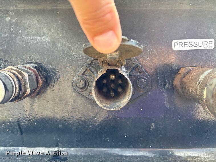 image for item DX8053 2009 Trail-EZE TE80HT48 drop deck hydraulic tail equipment trailer