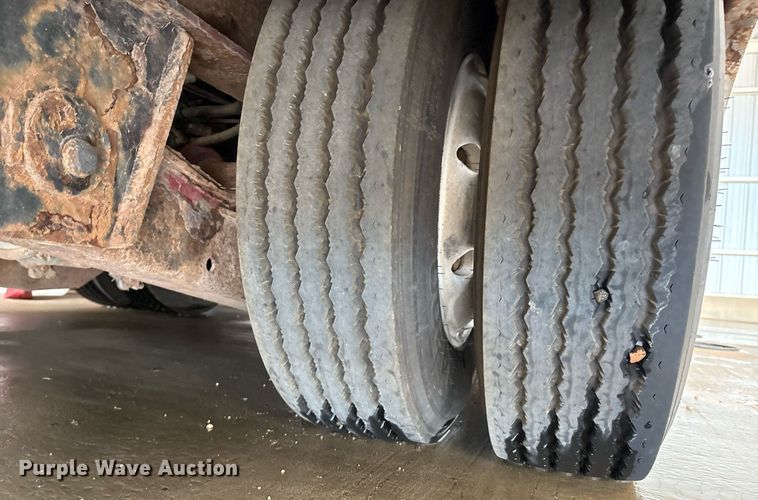 image for item DX8053 2009 Trail-EZE TE80HT48 drop deck hydraulic tail equipment trailer