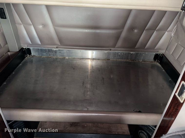 image for item DX8059 2017 Peterbilt 389 semi truck