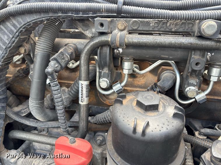 image for item DX8059 2017 Peterbilt 389 semi truck