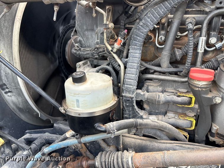 image for item DX8059 2017 Peterbilt 389 semi truck