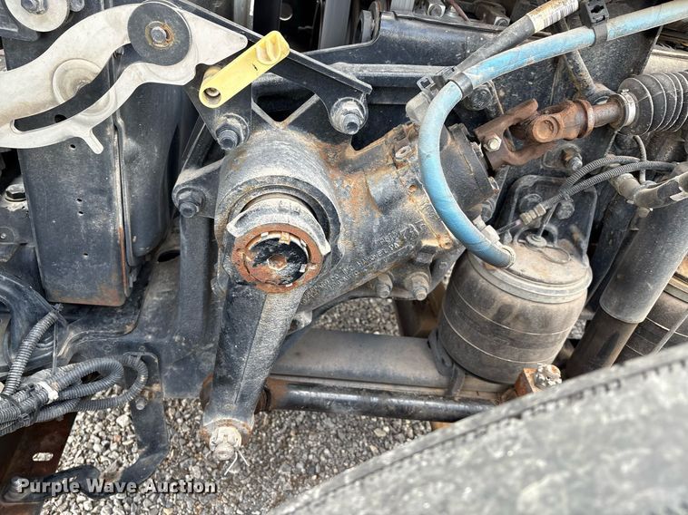 image for item DX8059 2017 Peterbilt 389 semi truck