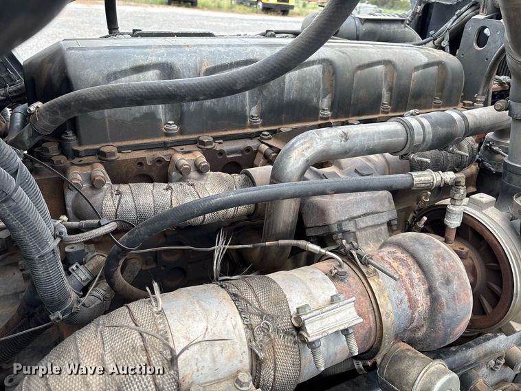 image for item DX8059 2017 Peterbilt 389 semi truck