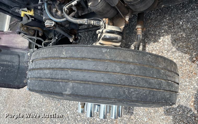 image for item DX8059 2017 Peterbilt 389 semi truck