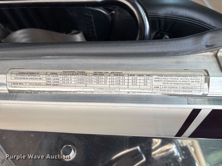 image for item DX8059 2017 Peterbilt 389 semi truck
