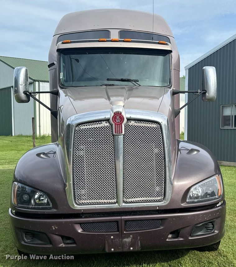 CAMIóN CAMAROTE 2010 KENWORTH