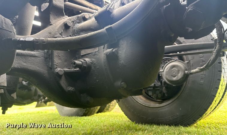 image for item DY0391 2010 Kenworth T660 semi truck