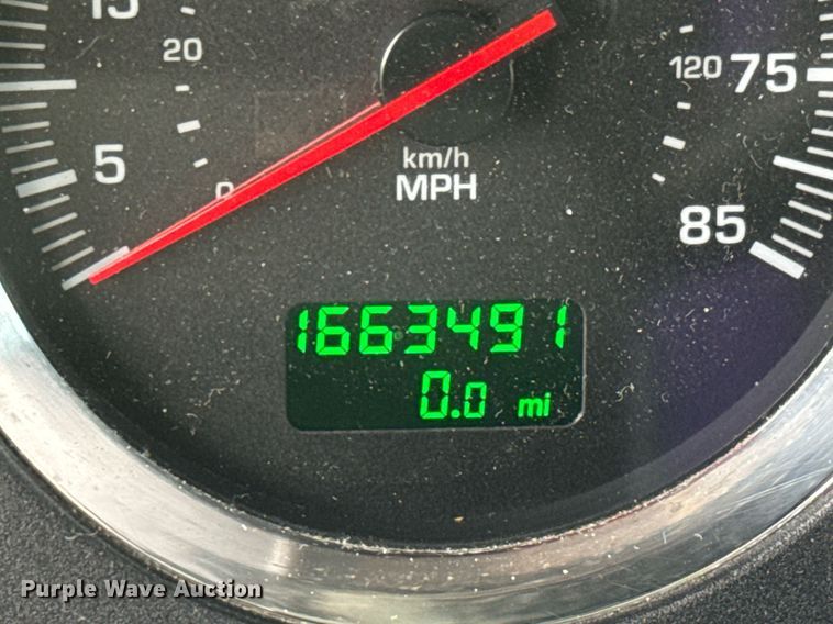 image for item DY0391 2010 Kenworth T660 semi truck