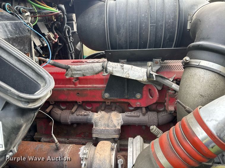 image for item DY0391 2010 Kenworth T660 semi truck