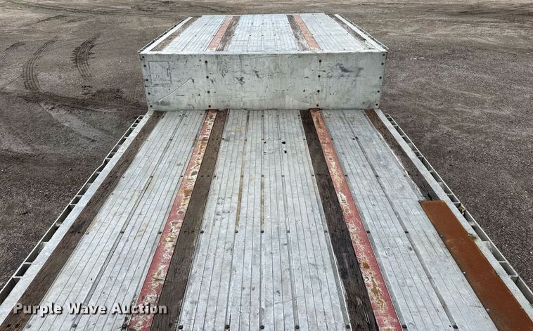 image for item DY0431 2008 Trail King TK80ACS drop deck trailer