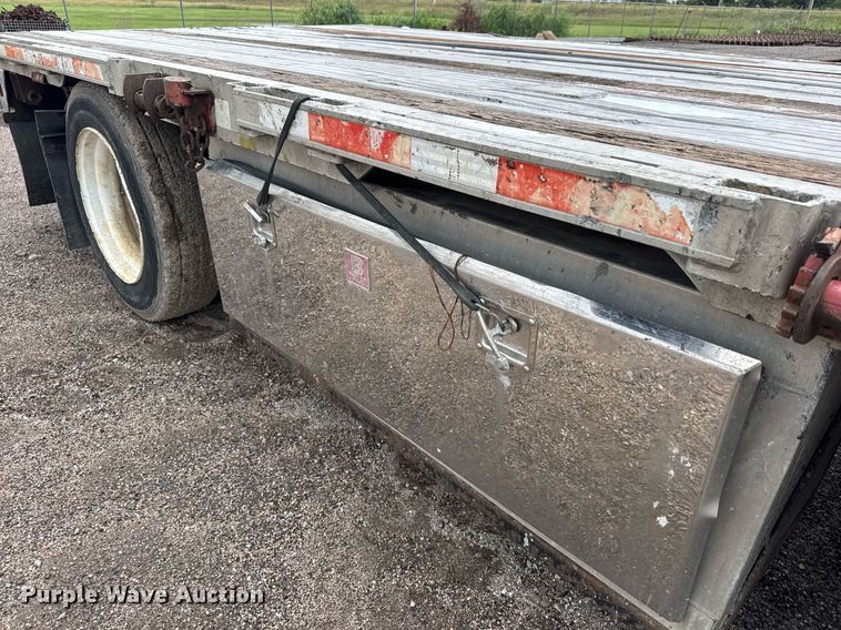 image for item DY0431 2008 Trail King TK80ACS drop deck trailer