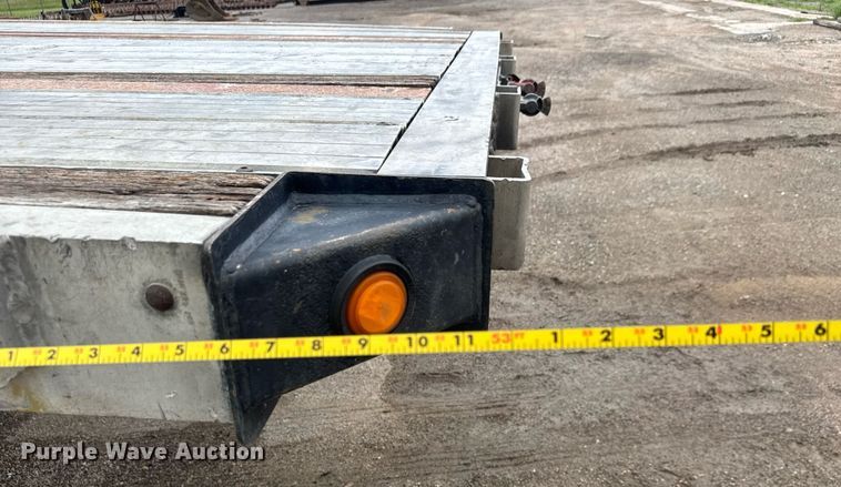 image for item DY0431 2008 Trail King TK80ACS drop deck trailer