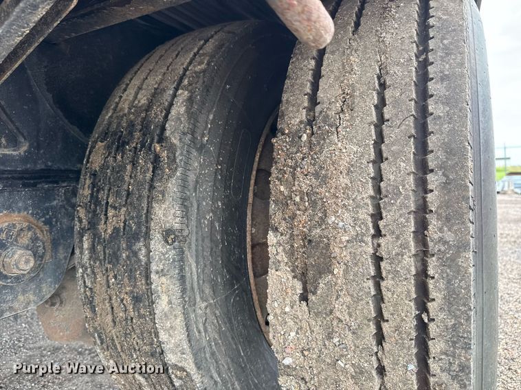 image for item DY0431 2008 Trail King TK80ACS drop deck trailer