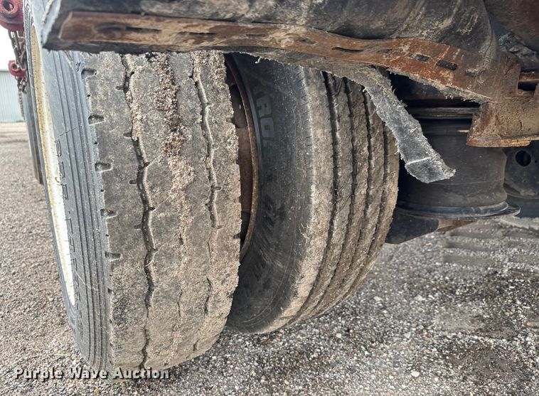 image for item DY0431 2008 Trail King TK80ACS drop deck trailer