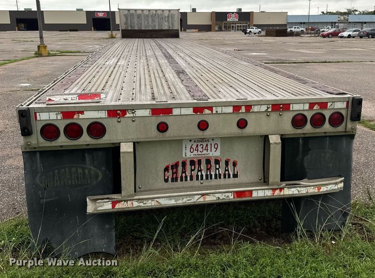 image for item DY0437 2006 Chaparral flatbed trailer