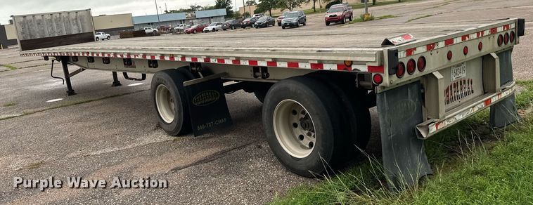 image for item DY0437 2006 Chaparral flatbed trailer