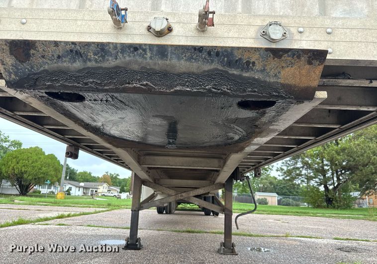 image for item DY0437 2006 Chaparral flatbed trailer