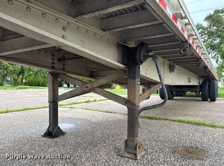 image for item DY0437 2006 Chaparral flatbed trailer