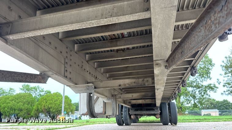 image for item DY0437 2006 Chaparral flatbed trailer