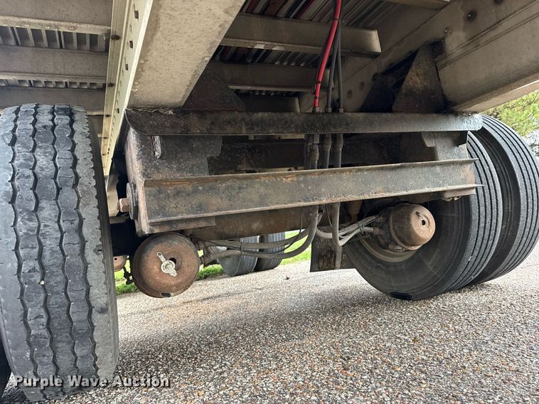 image for item DY0437 2006 Chaparral flatbed trailer