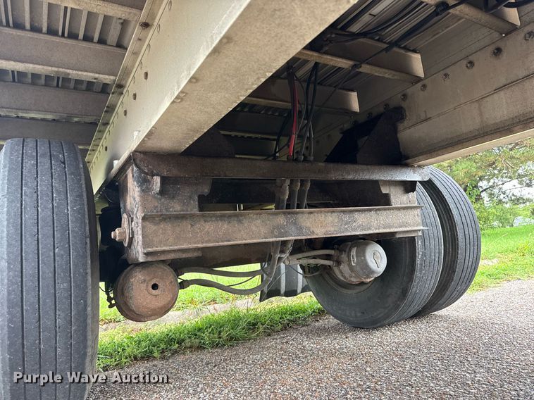 image for item DY0437 2006 Chaparral flatbed trailer