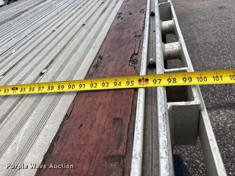 image for item DY0437 2006 Chaparral flatbed trailer