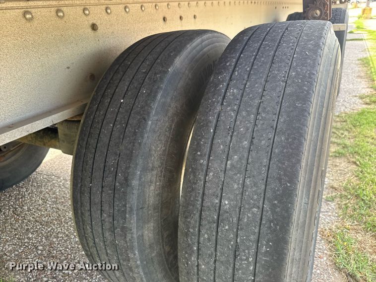 image for item DY0437 2006 Chaparral flatbed trailer