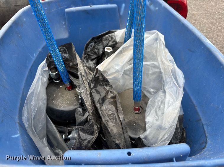 image for item DY0437 2006 Chaparral flatbed trailer