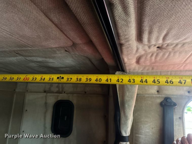 image for item DY0438 1995 Freightliner FLD120 semi truck