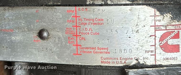 image for item DY0438 1995 Freightliner FLD120 semi truck