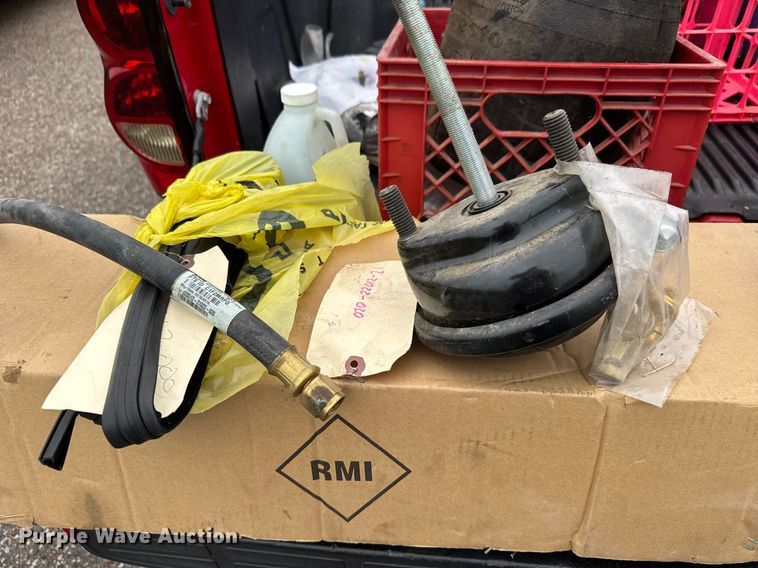 image for item DY0438 1995 Freightliner FLD120 semi truck