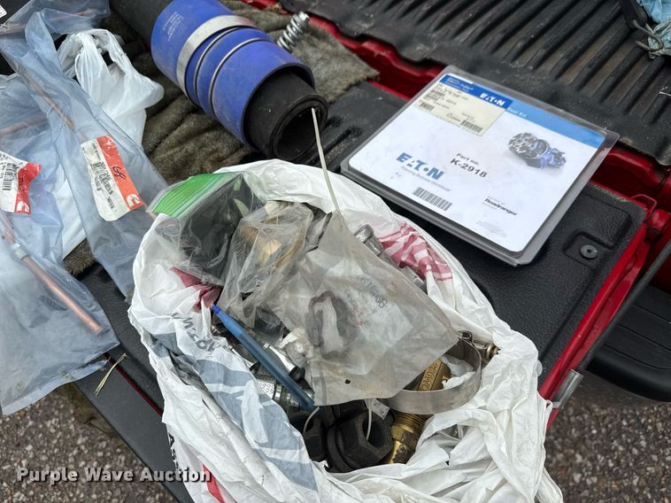 image for item DY0438 1995 Freightliner FLD120 semi truck