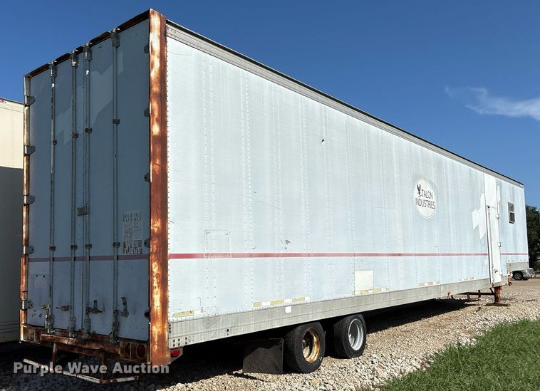 image for item DY0734 1988 Great Dane 7311TDSAL 53 dry van office trailer