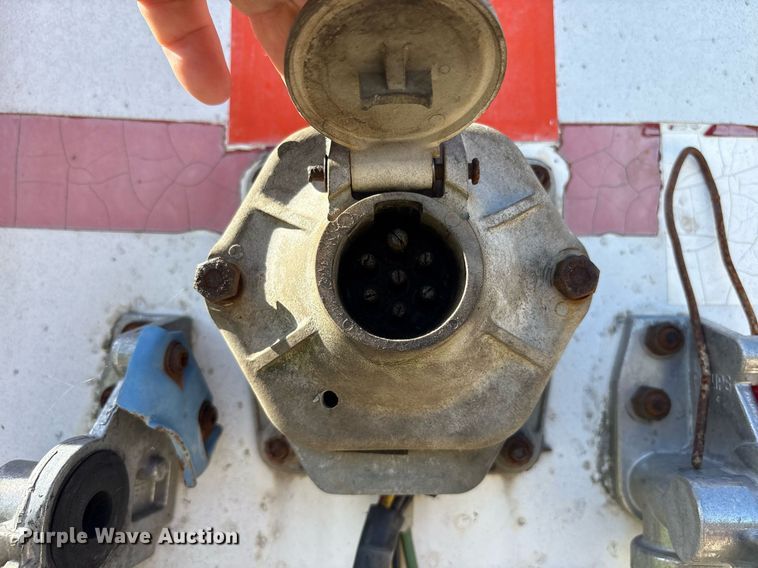 image for item DY0734 1988 Great Dane 7311TDSAL 53 dry van office trailer