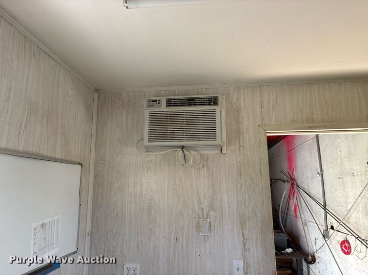 image for item DY0734 1988 Great Dane 7311TDSAL 53 dry van office trailer