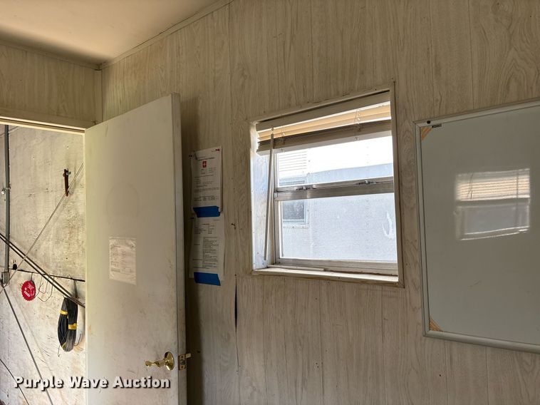 image for item DY0734 1988 Great Dane 7311TDSAL 53 dry van office trailer