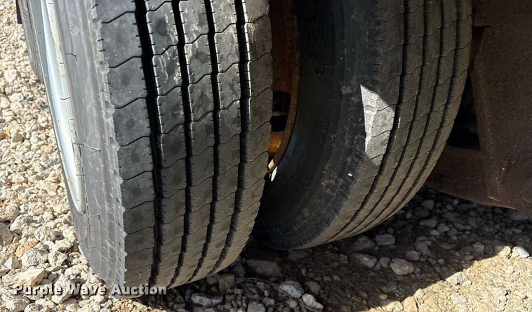 image for item DY0734 1988 Great Dane 7311TDSAL 53 dry van office trailer