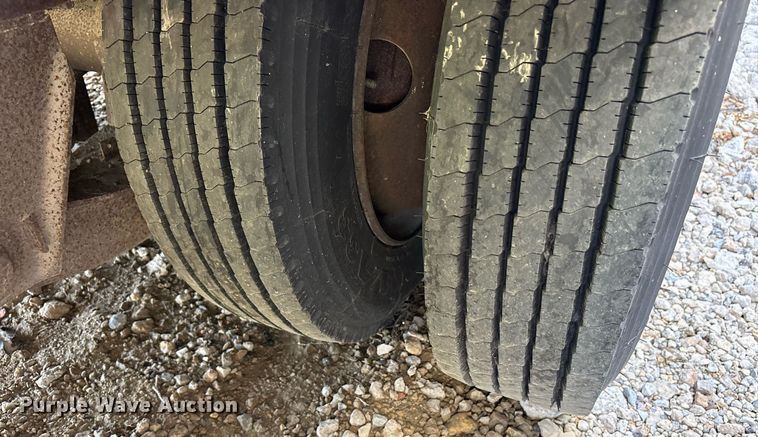 image for item DY0734 1988 Great Dane 7311TDSAL 53 dry van office trailer