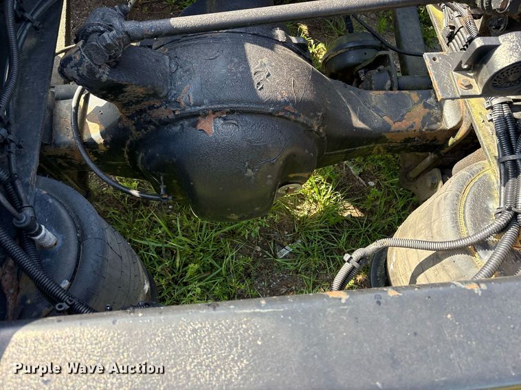 image for item DY0754 2009 Freightliner Cascadia semi truck