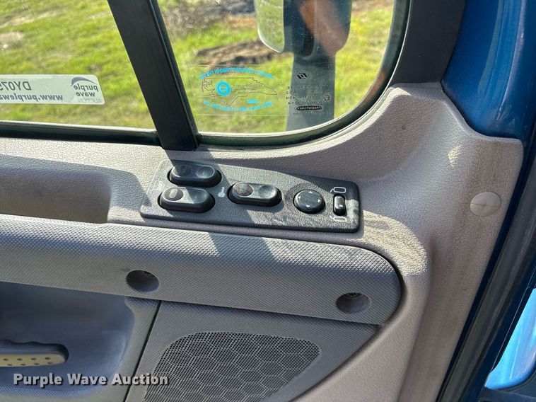 image for item DY0754 2009 Freightliner Cascadia semi truck