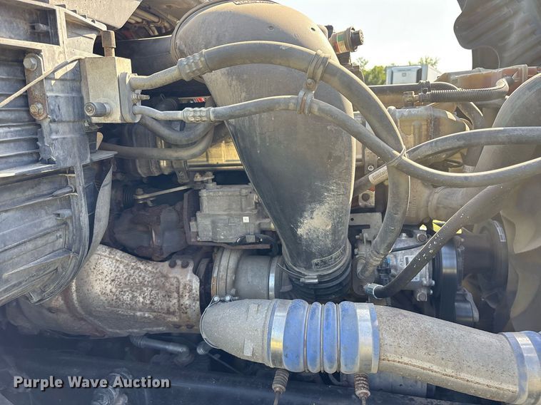 image for item DY0754 2009 Freightliner Cascadia semi truck