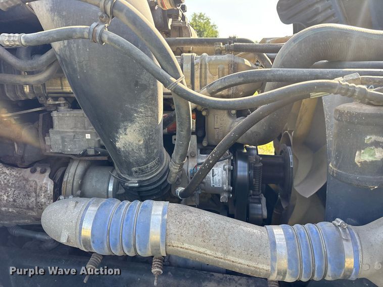 image for item DY0754 2009 Freightliner Cascadia semi truck